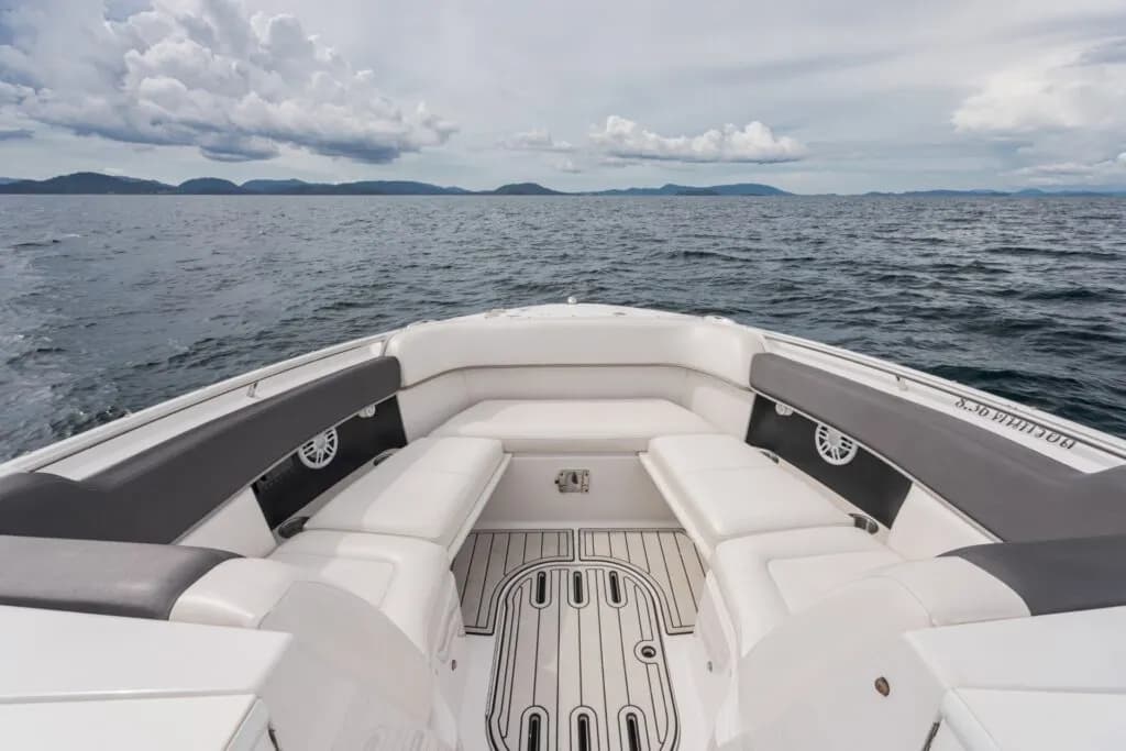 Fun-filled boat - Image 4