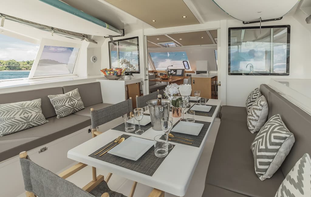 40ft Nautitech (Pina Colada) - Image 4