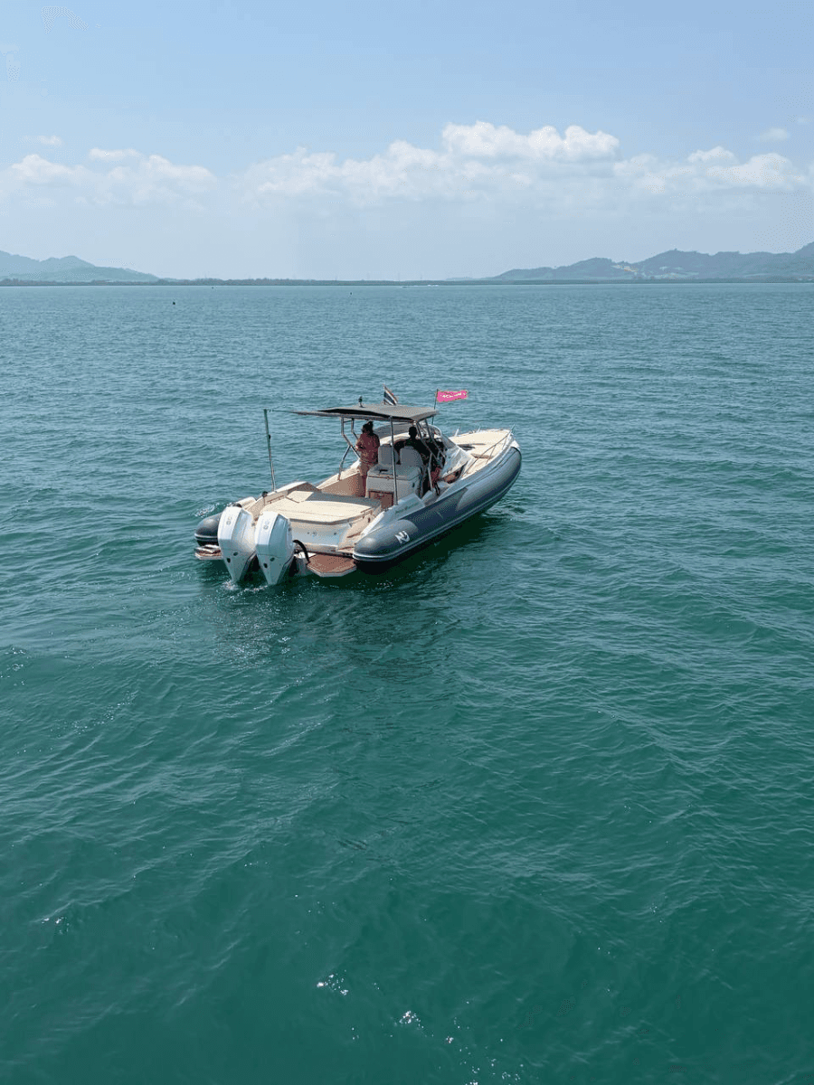 Luxury Speadboat 38ft - 4